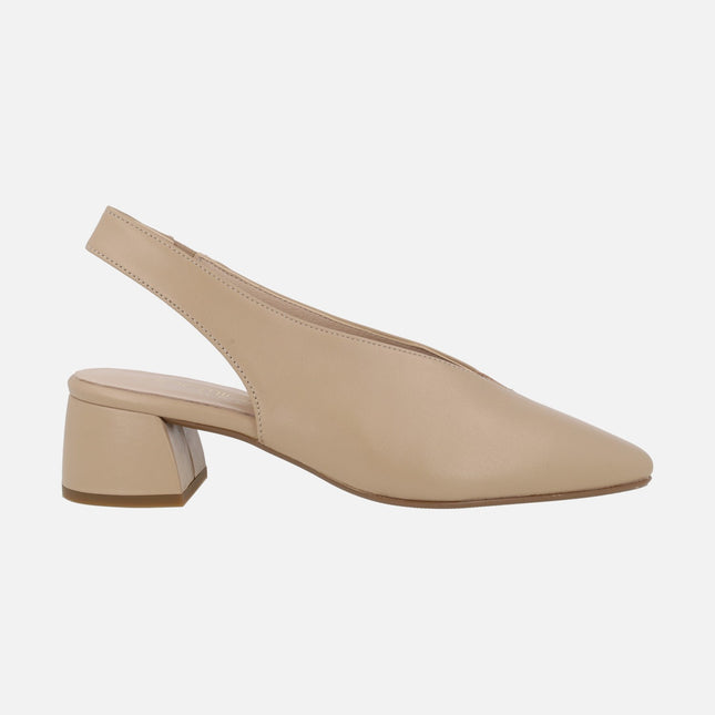 Zapatos de piel destalonados con tacón bajo