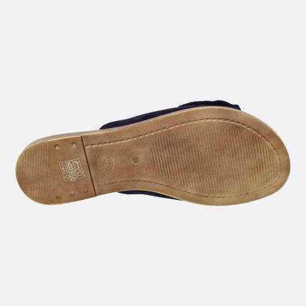 Sandalias planas estilo palas en serraje con lazo