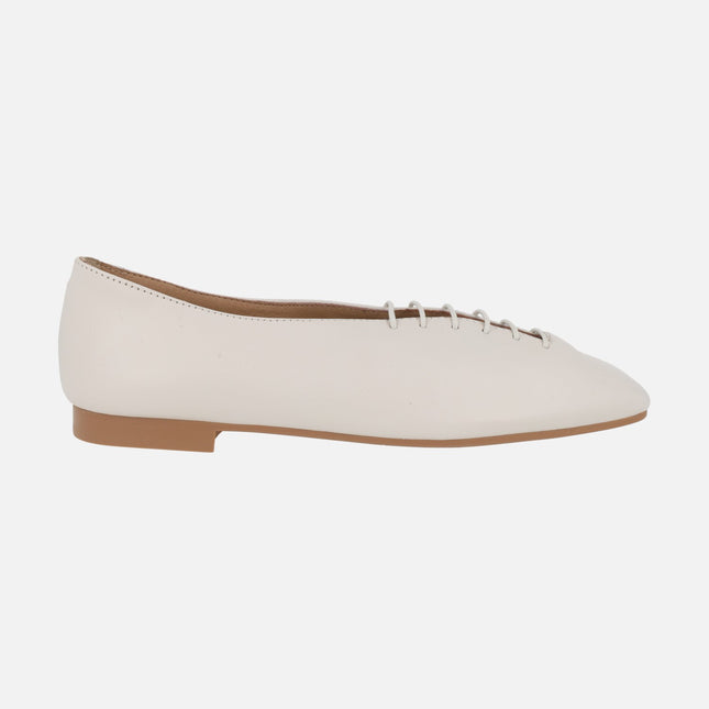 Off-white leather ballerinas with laces