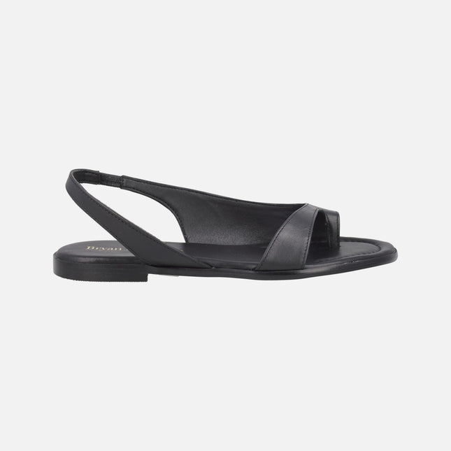 Salma flat leather sandals with toe piece