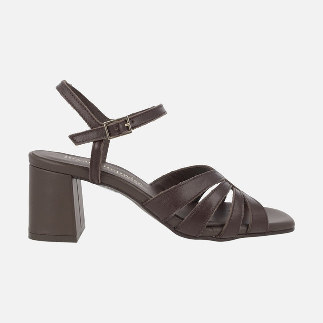 Sandalias de tacón Bella en piel marrón