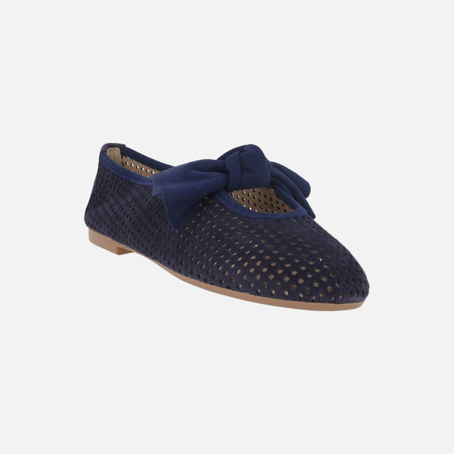 Navy blue suede shoes with openwork and bow decoration