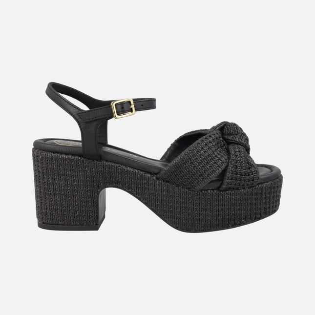 Sandalias Kasidi en tejido rafia con detalle de nudo