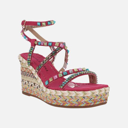 Raffia wedged sandals in fuchsia combination with multicolor details