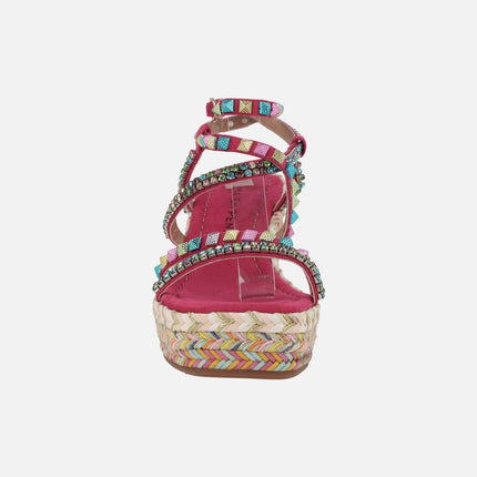 Raffia wedged sandals in fuchsia combination with multicolor details