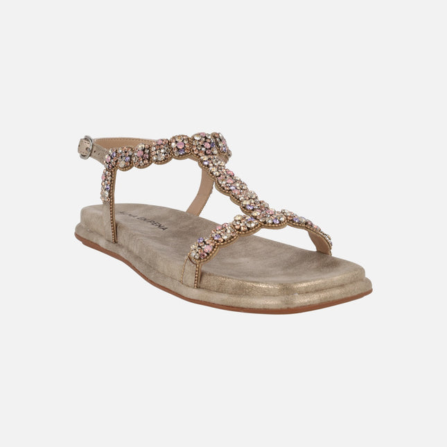 Sandalias bajas en color bronce con pedrería