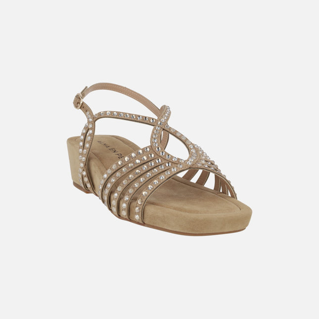 Sandalias de cuña en color beige con tiras de strass