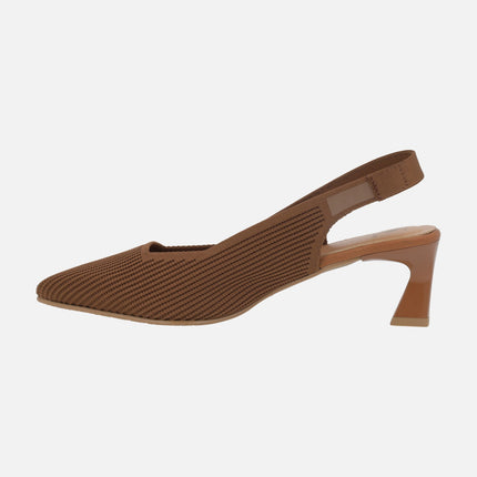 Zapatos de tacón corte salón destalonados con puntera afilada