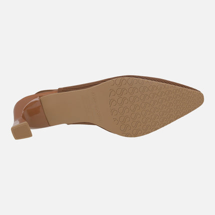 Zapatos de tacón corte salón destalonados con puntera afilada