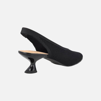 Zapatos corte salón destalonados con escote pico