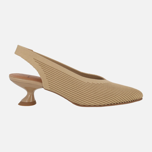Zapatos corte salón destalonados con escote pico
