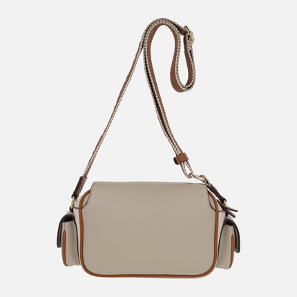 Bolsos bandolera Altea en combinado taupe con tapa y bolsillos laterales