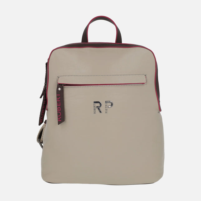 Mochilas beige con detalles en fucsia de Robert Pietri