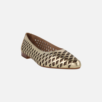 Leather ballerinas with openwork and sharp toe