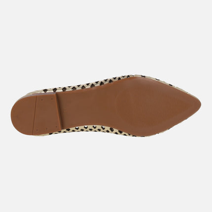 Leather ballerinas with openwork and sharp toe