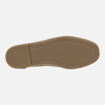 Zapatos confort de serraje beige con cierre de cordones