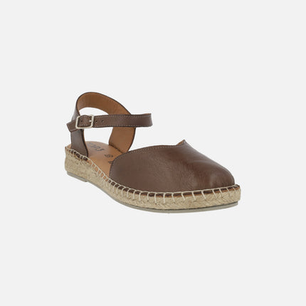 Zapatillas de esparto en piel marrón con pulsera al tobillo