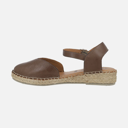 Zapatillas de esparto en piel marrón con pulsera al tobillo