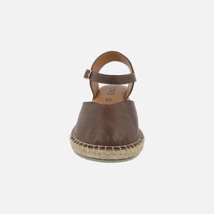 Zapatillas de esparto en piel marrón con pulsera al tobillo