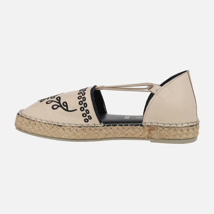 Zapatillas de esparto de color beige con bordados en negro