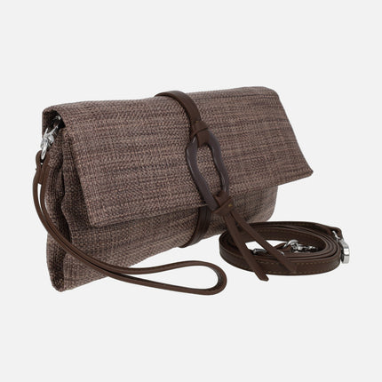 Carteras de mano efecto rafia con bandolera incluída