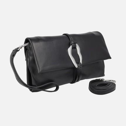Carteras de mano efecto piel con bandolera incluída
