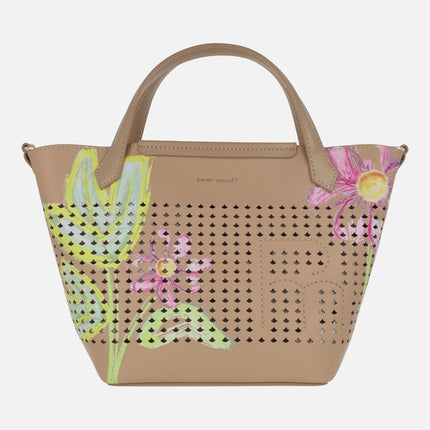 Bolsos de mano con bandolera extraíble y diseño de calados y flores