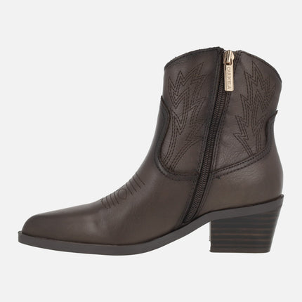 Cowboy-style leather ankle boots with embroidery detail