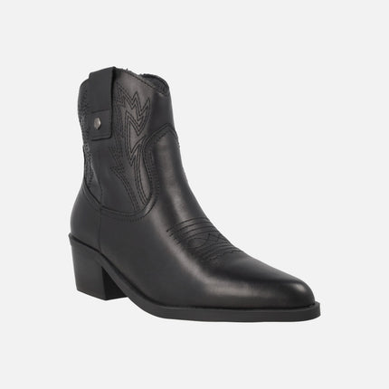 Cowboy-style leather ankle boots with embroidery detail