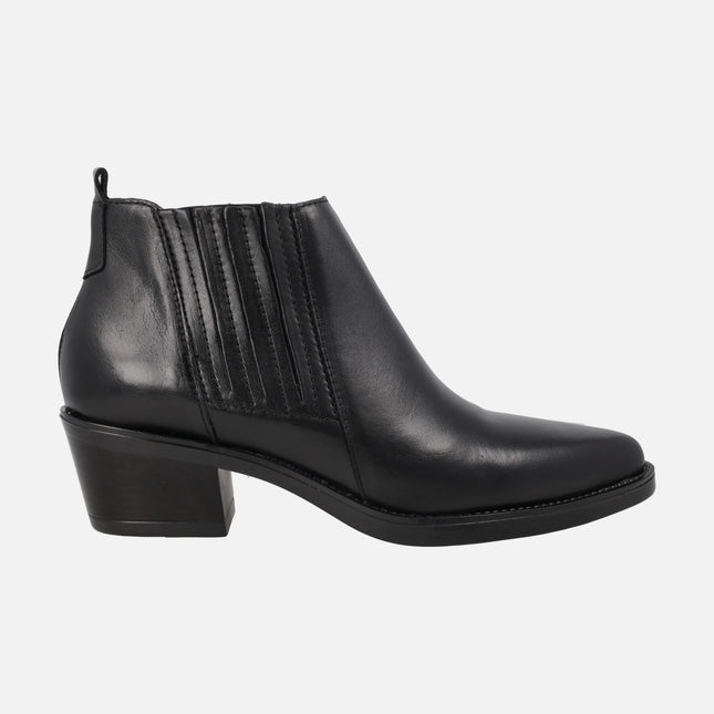 Cowboy style heeled Chelsea boots