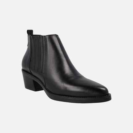 Botines chelsea de tacón estilo cowboy