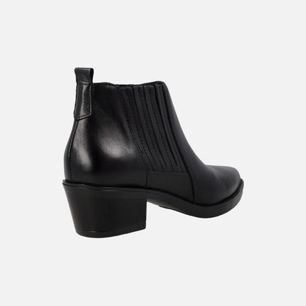Botines chelsea de tacón estilo cowboy