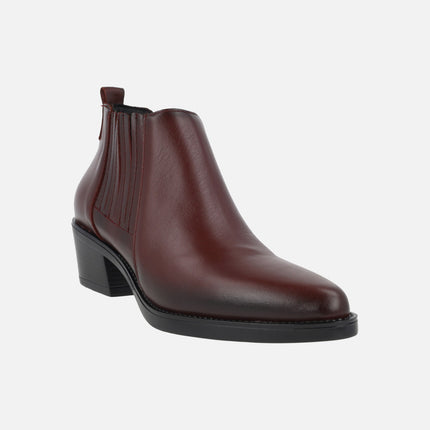 Botines chelsea de tacón estilo cowboy