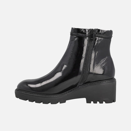 Botines negros de cuña con membrana V-DRY en tejido efecto charol