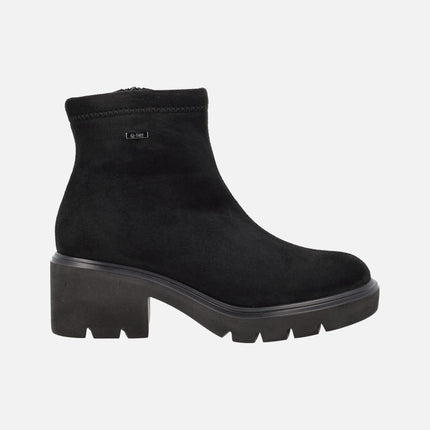 Botines de tacón en tejido efecto ante con membrana V-DRY