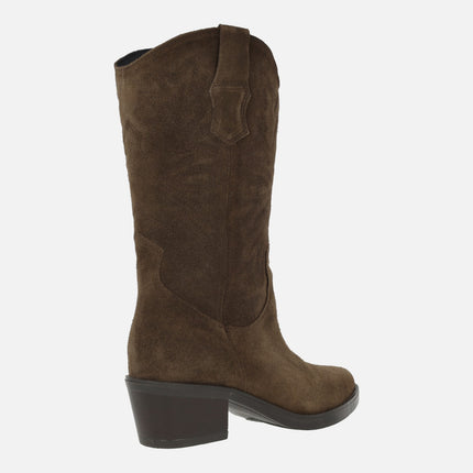 Botas estilo cowboy en serraje marrón oscuro