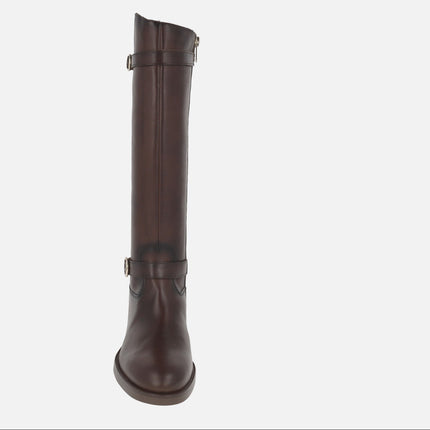 Botas altas de piel con hebillas Puertollano