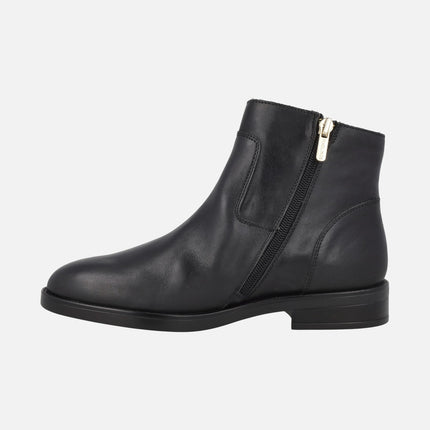 Botines de piel Puertollano con adorno metálico