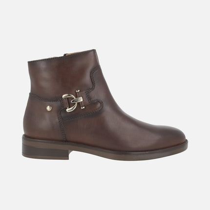 Botines de piel Puertollano con adorno metálico