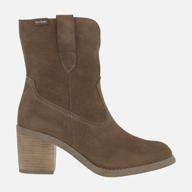 Heeled ankle boots for women in country style suede leather