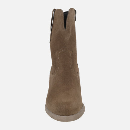 Botines de tacón para mujer en piel serraje estilo campero