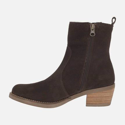 Women's ankle boots in brown suede cowboy style