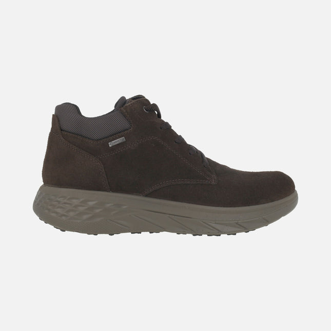 Brown suede ankle boots with waterproof membrane for men