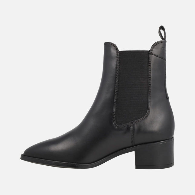 Chelsea style women's heeled ankle boots