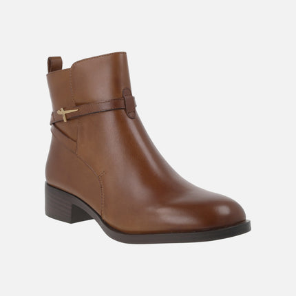 Women's leather ankle boots with metal logo decoration Tamaris