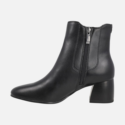 Black high-heeled ankle boots with elastic and zipper
