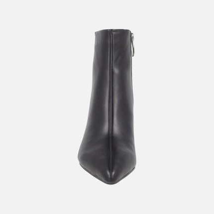 Botines de tacón en piel negra con puntera afilada