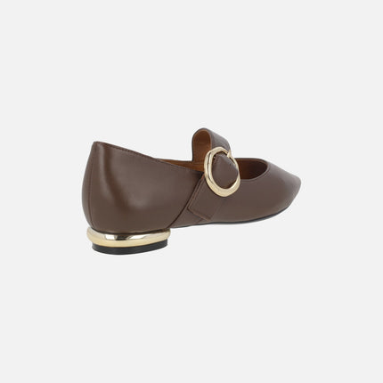 Brown leather ballerinas with gold buckle closure