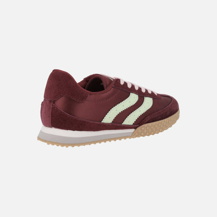 Women's sneakers in suede and velvety fabric in burgundy tones