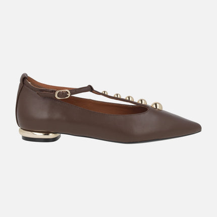 Leather ballerinas with strap crossing the instep and gold studs
